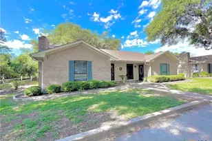 725 Royal St, Salado, TX 76571 - Photo 1