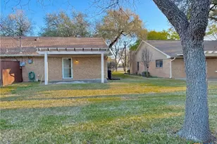 717 Royal St, Salado, TX 76571 - Photo 29