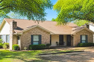 709 Royal St, Salado, TX 76571 - Photo 1