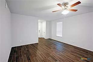247 Kinsley Wy, New Braunfels, TX 78130 - Photo 9