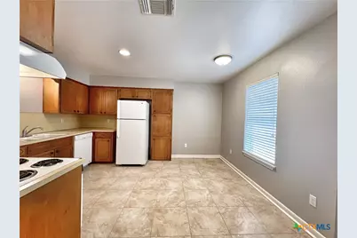 1768 Kuehler Avenue, New Braunfels, TX 78130 - Photo 9