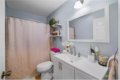 606 Schwab Street, Yoakum, TX 77995 - Photo 25