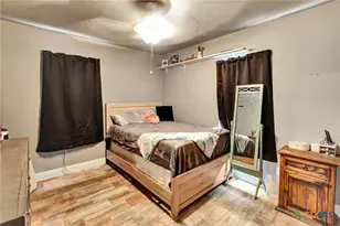 1518 Bonham Dr, Victoria, TX 77901 - Photo 11