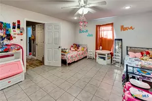 1518 Bonham Dr, Victoria, TX 77901 - Photo 21