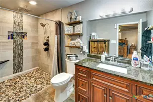 1518 Bonham Dr, Victoria, TX 77901 - Photo 19