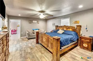1518 Bonham Dr, Victoria, TX 77901 - Photo 15