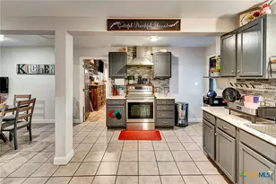 1518 Bonham Dr, Victoria, TX 77901 - Photo 27