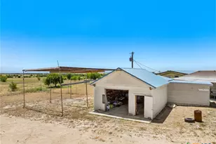 2124 Hackberry Rd, Holland, TX 76534 - Photo 33