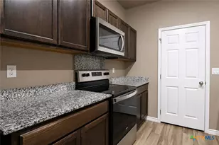 1204 N 18th St, Killeen, TX 76541 - Photo 9