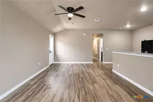 1204 N 18th St, Killeen, TX 76541 - Photo 3