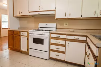 606 S 3rd Street, Copperas Cove, TX 76522 - Photo 3
