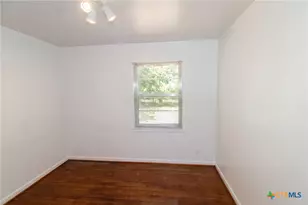 606 S 3rd St, Copperas Cove, TX 76522 - Photo 7