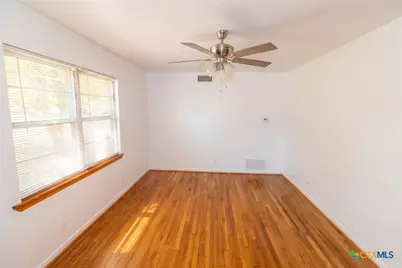 606 S 3rd Street, Copperas Cove, TX 76522 - Photo 5