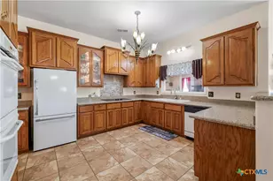 510 Chaparral Dr, Victoria, TX 77905 - Photo 25