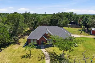 8221 Mountain Dr, Salado, TX 76571 - Photo 3