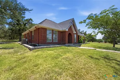 8221 Mountain Drive, Salado, TX 76571 - Photo 9