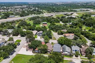 703 Lazy Bluff Ln, New Braunfels, TX 78130 - Photo 41
