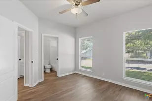 703 Lazy Bluff Ln, New Braunfels, TX 78130 - Photo 27
