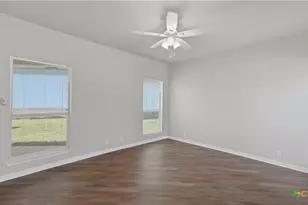 703 Lazy Bluff Ln, New Braunfels, TX 78130 - Photo 21