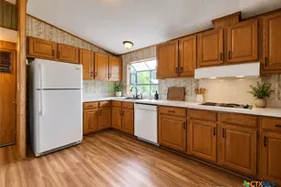 205 W Long St, Elm Mott, TX 76640 - Photo 7