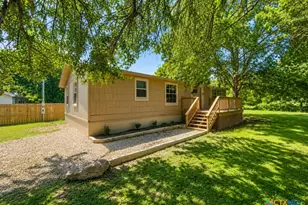 205 W Long St, Elm Mott, TX 76640 - Photo 15