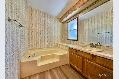 205 W Long Street, Elm Mott, TX 76640 - Photo 11