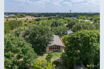 205 W Long Street, Elm Mott, TX 76640 - Photo 19