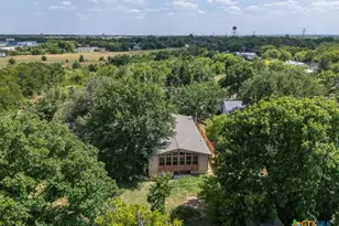 205 W Long St, Elm Mott, TX 76640 - Photo 19