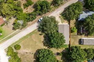 205 W Long St, Elm Mott, TX 76640 - Photo 17