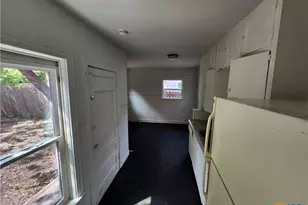 1114 S 2nd St, Temple, TX 76504 - Photo 7