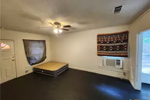 1114 S 2nd St, Temple, TX 76504 - Photo 9