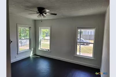 1114 S 2nd Street, Temple, TX 76504 - Photo 11