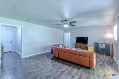 213 E Upshaw Avenue, Temple, TX 76501 - Photo 5