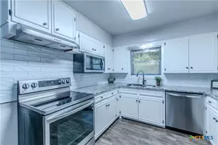 213 E Upshaw Ave, Temple, TX 76501 - Photo 11