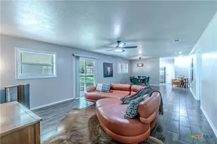 213 E Upshaw Ave, Temple, TX 76501 - Photo 5