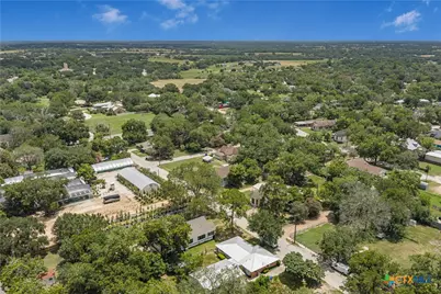 414 E Hochheim Street, Yoakum, TX 77995 - Photo 25