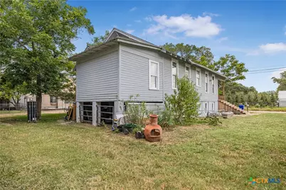 414 E Hochheim Street, Yoakum, TX 77995 - Photo 23