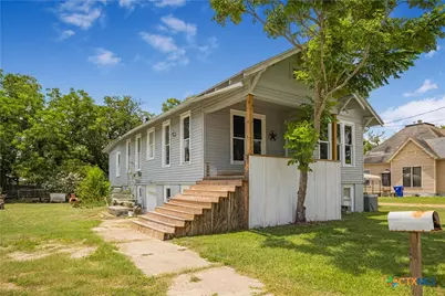 414 E Hochheim Street, Yoakum, TX 77995 - Photo 3