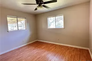 1009 Hazelton St, San Marcos, TX 78666 - Photo 5