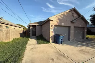 331 Oelkers Dr, New Braunfels, TX 78130 - Photo 1