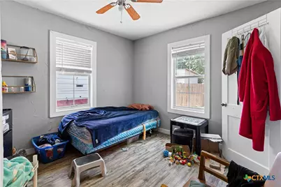 1409 E Mimosa Avenue, Victoria, TX 77901 - Photo 15