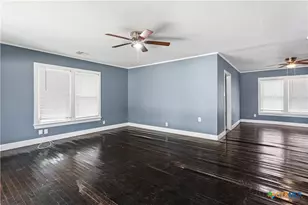1902 E Red River St, Victoria, TX 77901 - Photo 7