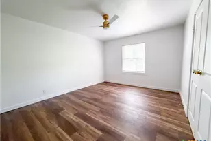 707 S 34th St, Temple, TX 76501 - Photo 11
