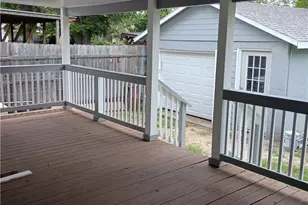 607 E Hamilton, Cuero, TX 77954 - Photo 19