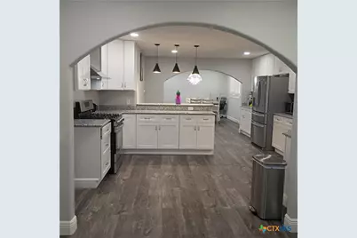 607 E Hamilton, Cuero, TX 77954 - Photo 5