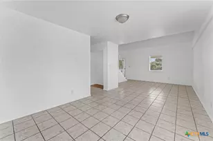 1214 E Oak St, Goliad, TX 77963 - Photo 5