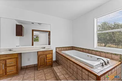 1214 E Oak Street, Goliad, TX 77963 - Photo 13