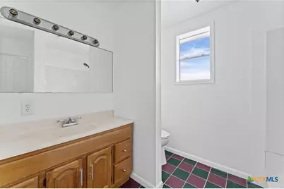 1214 E Oak Street, Goliad, TX 77963 - Photo 17