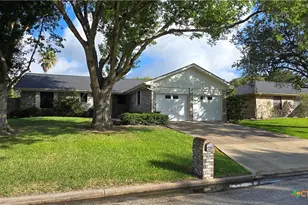 113 W Harbor Dr, Port Lavaca, TX 77979 - Photo 3