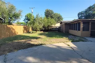 546 Willowick Dr, Port Lavaca, TX 77979 - Photo 5